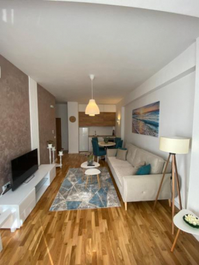 Crown Apartment